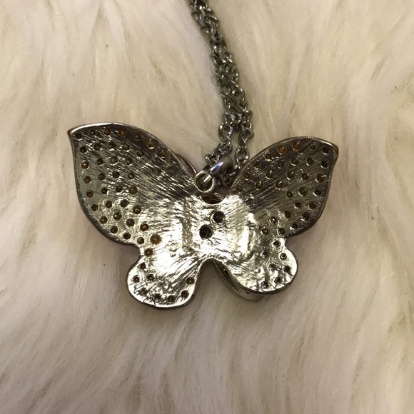 Butterfly Rhinestone Necklace - Picture 3 of 16